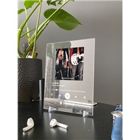 Портреты картины репродукции на заказ - jxdn nessa barret - la di die - постер Spotify